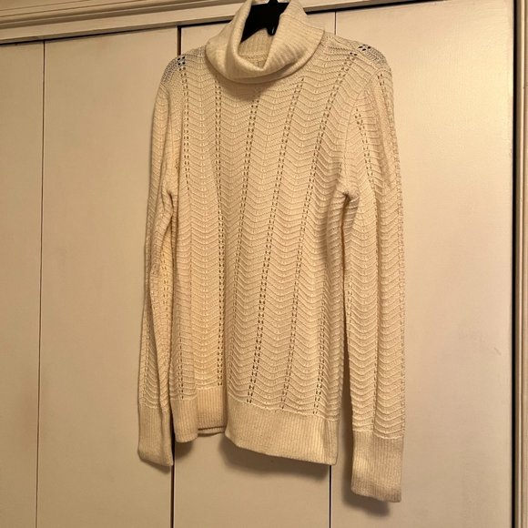 NWT! LOFT Off White Tunic Sweater with Cutouts, Size Medium - Picture 1 of 4